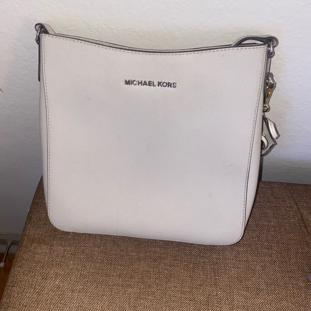 Michael Kors messenger crossbody